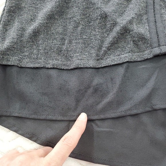 Sanctuary Gray V-Open Chiffon Mock Layer Bottom Sweater Lightweight Womens Small - Picture 9 of 10